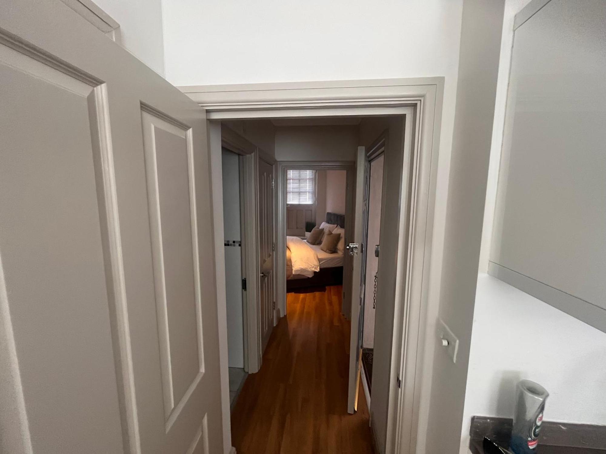 Central Private 1 Bed Flat Рединг Екстериор снимка