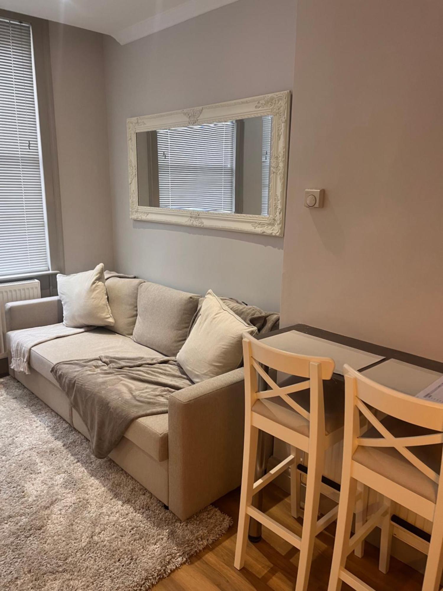 Central Private 1 Bed Flat Рединг Екстериор снимка